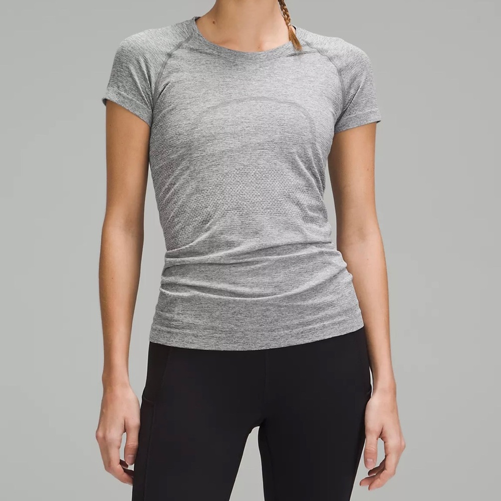 Swiftly Tech Short-Sleeve Shirt 2.0
Hip Length
